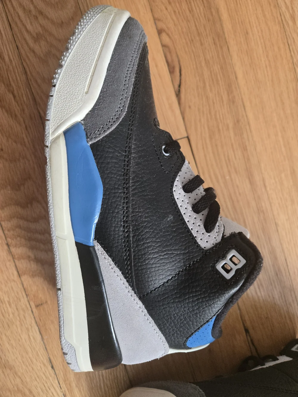 Nike Jordan Rare Air Kids Size 3